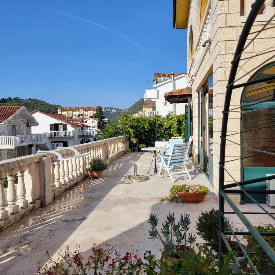 Studio Apartman Мельине Экстерьер фото