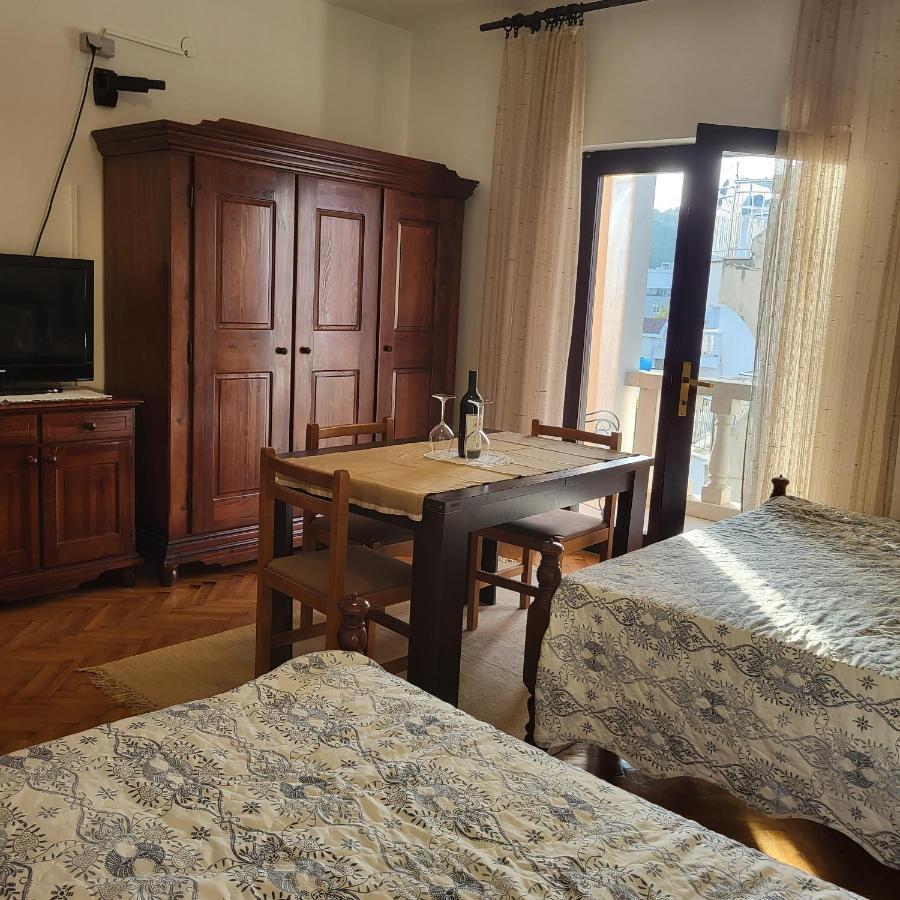 Studio Apartman Мельине Экстерьер фото
