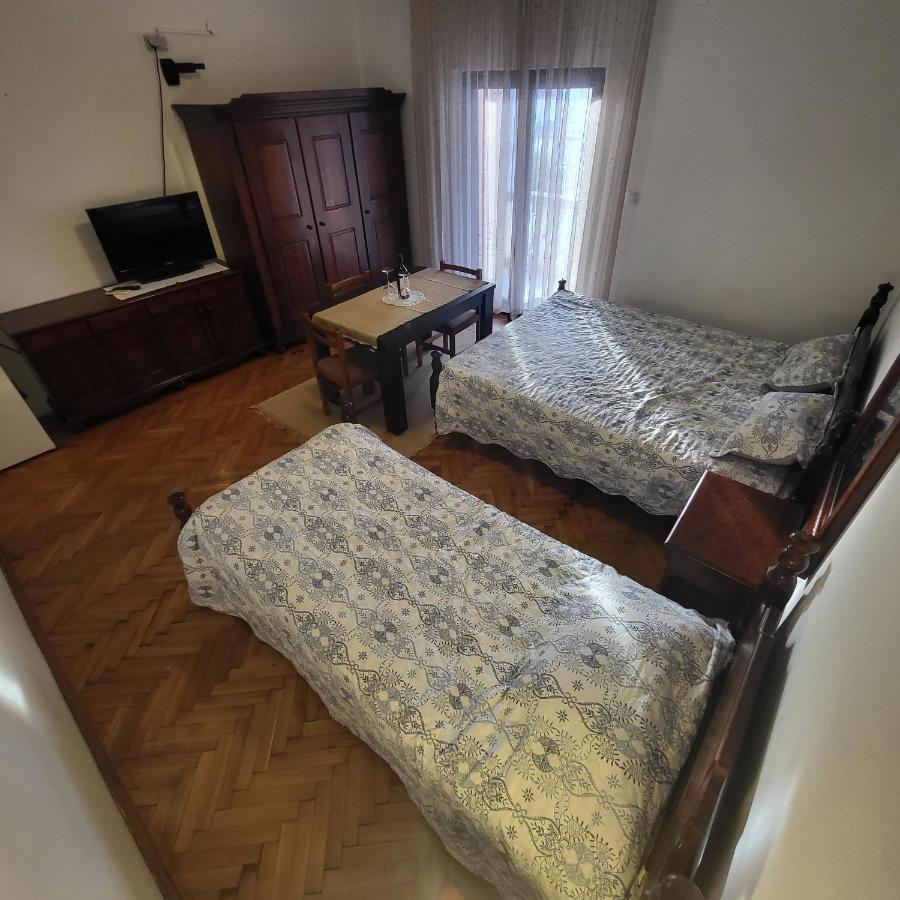 Studio Apartman Мельине Экстерьер фото