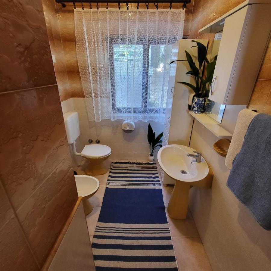 Studio Apartman Мельине Экстерьер фото