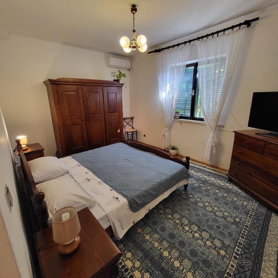 Studio Apartman Мельине Экстерьер фото