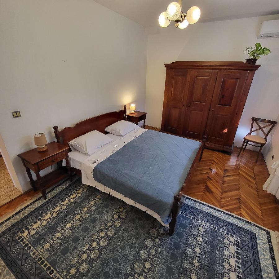 Studio Apartman Мельине Экстерьер фото